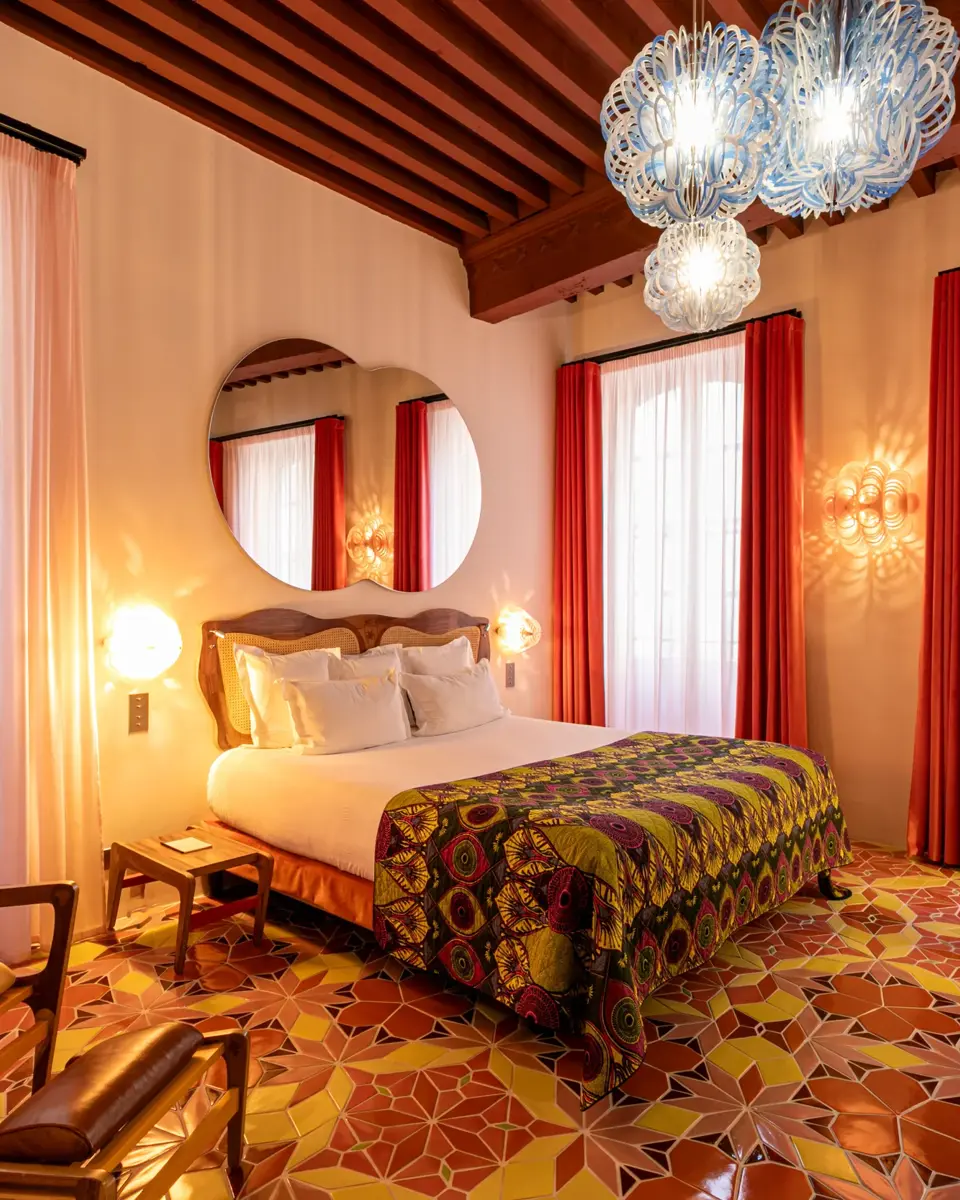 Chambre bleue à l'hôtel L'Arlatan, à Arles
